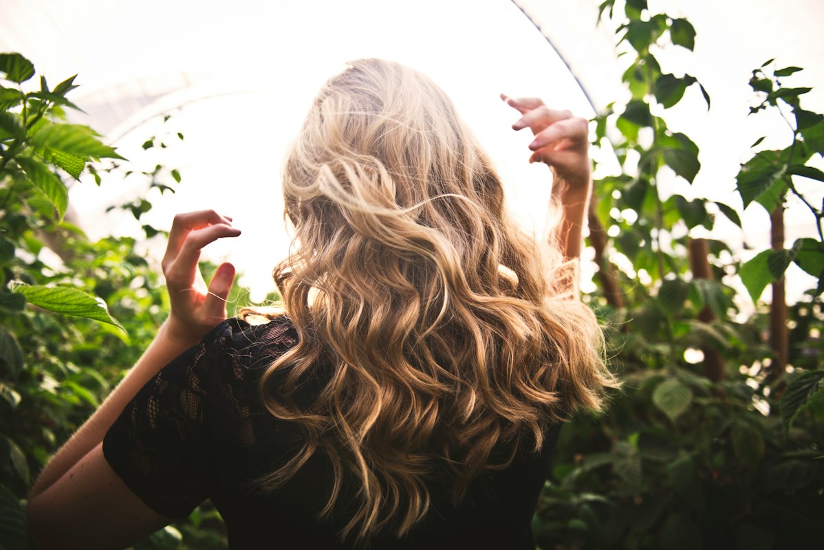 Scalp health improvement supporting growth